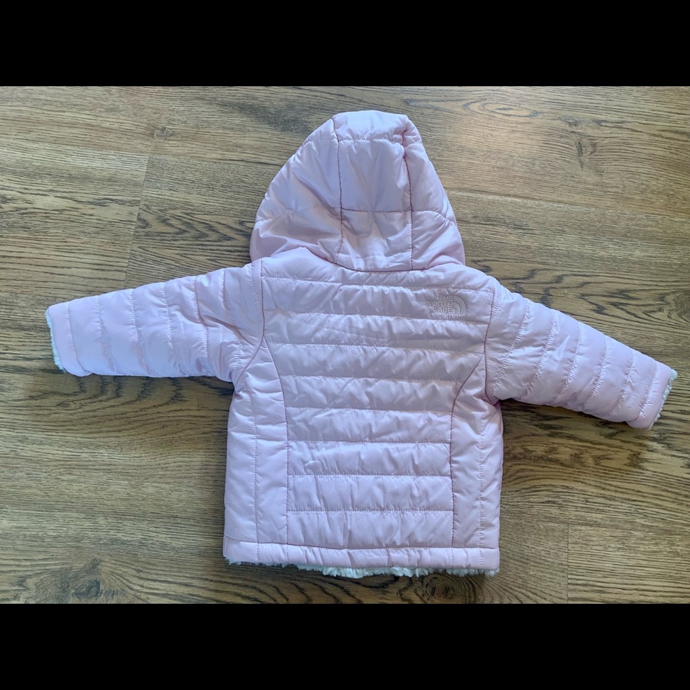 NEW The North Face Reversible Jacket - Picture 2 of 3